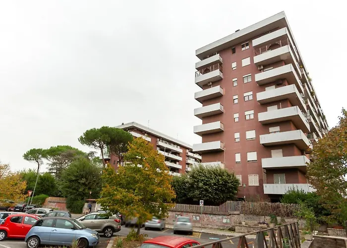 Lucrezia Cinecitta House Apartment Rom