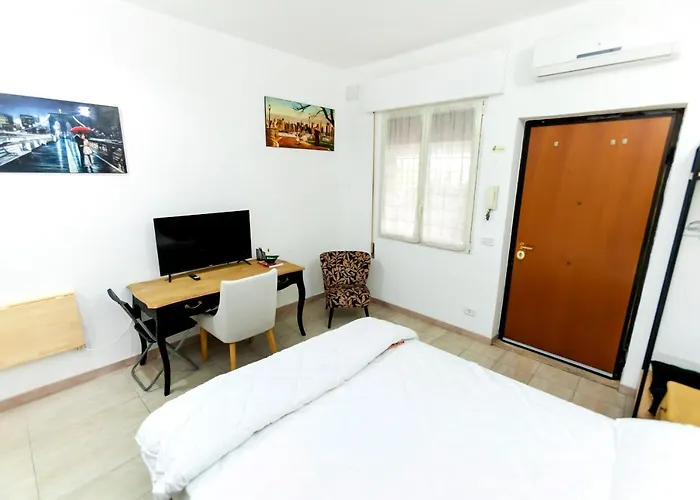 Apartment Lucrezia Cinecitta House *