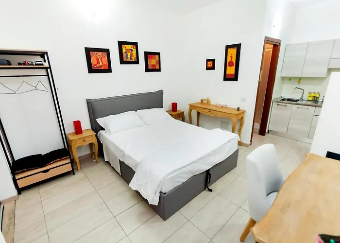 Lucrezia Cinecitta House Apartment Rom